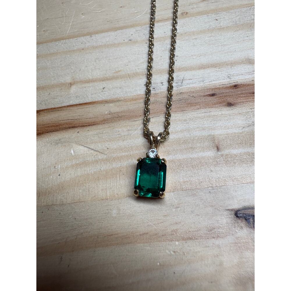 Avon Gold Chain Necklace Jade Green Pendant Fashion Jewelry - Picture 4 of 10